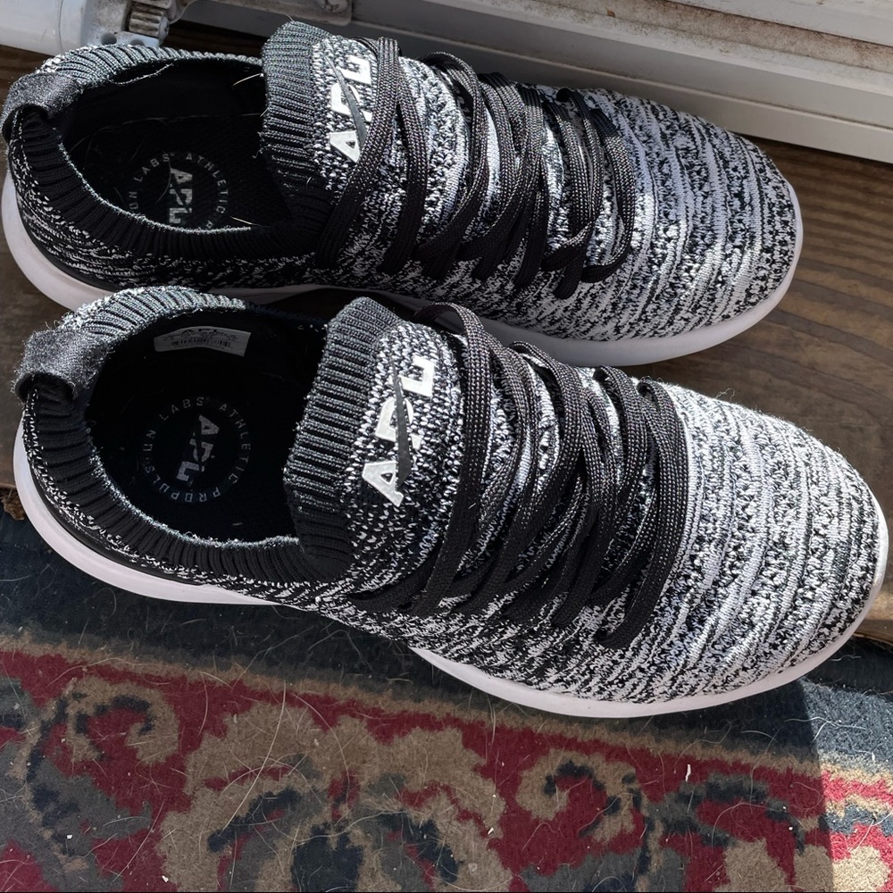 APL techloom breeze sneakers